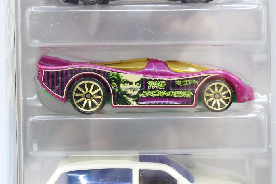 Hot Wheels 2016 BATMAN 5-Pack Diecast Set DVF92 - Image 4 of 4