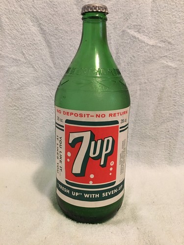 rare 28oz 7up no deposit no return paper label soda bottle with