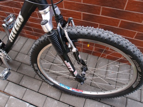 17 in Stevens 452 Sport MTB bike Rock Shox Jett Shimano Alivio Ritchey - Picture 9 of 23