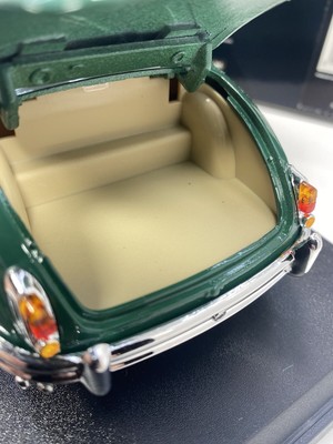 Jaguar Mark II Crème – Maisto 1/18 – Zamac – Miniature Collection Sans Boîte