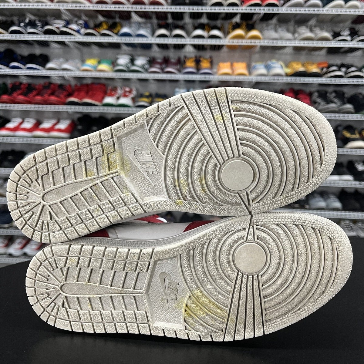 Nike Air Jordan 1 Retro High Silver Medal 332550-602 Men's Nike Air Jordan 1 Retro High Silver Medal 332550-602 Men's