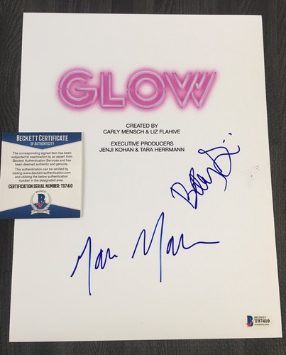 Betty Gilpin Marc Maron firmato Glow sceneggiatura completa episodio pilota AUTOGRAFO BECKETT