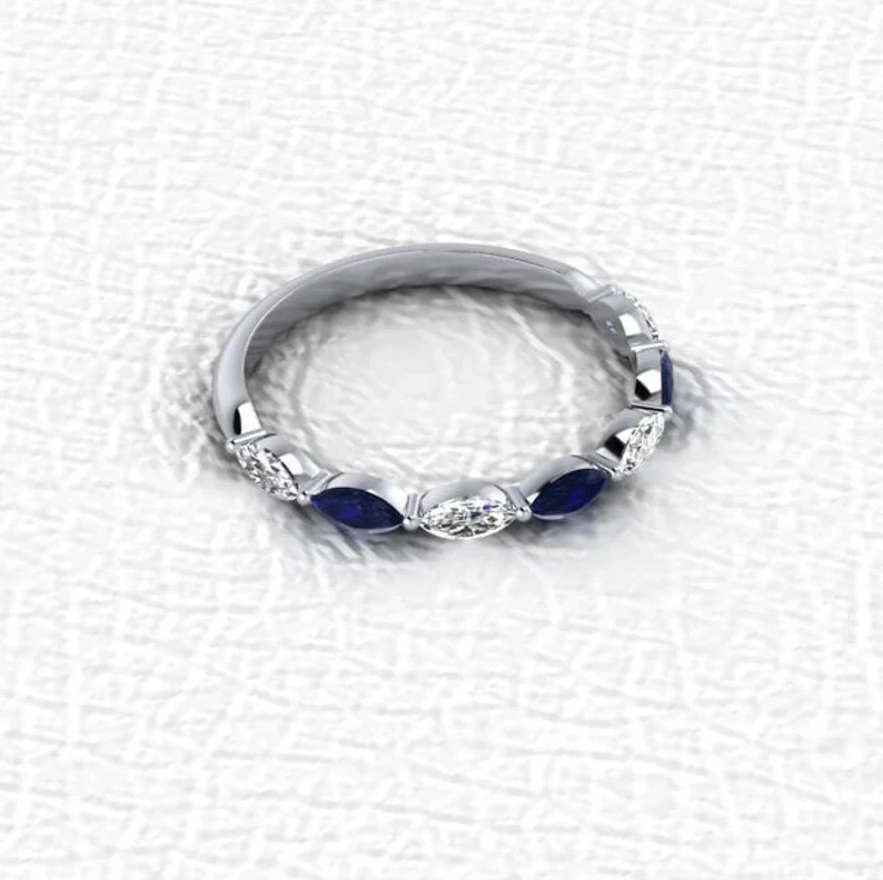 Anillo de eternidad de boda de zafiro simulado marquesa de 2 quilates enchapado en oro blanco de 14 quilates Foto 3 de 4