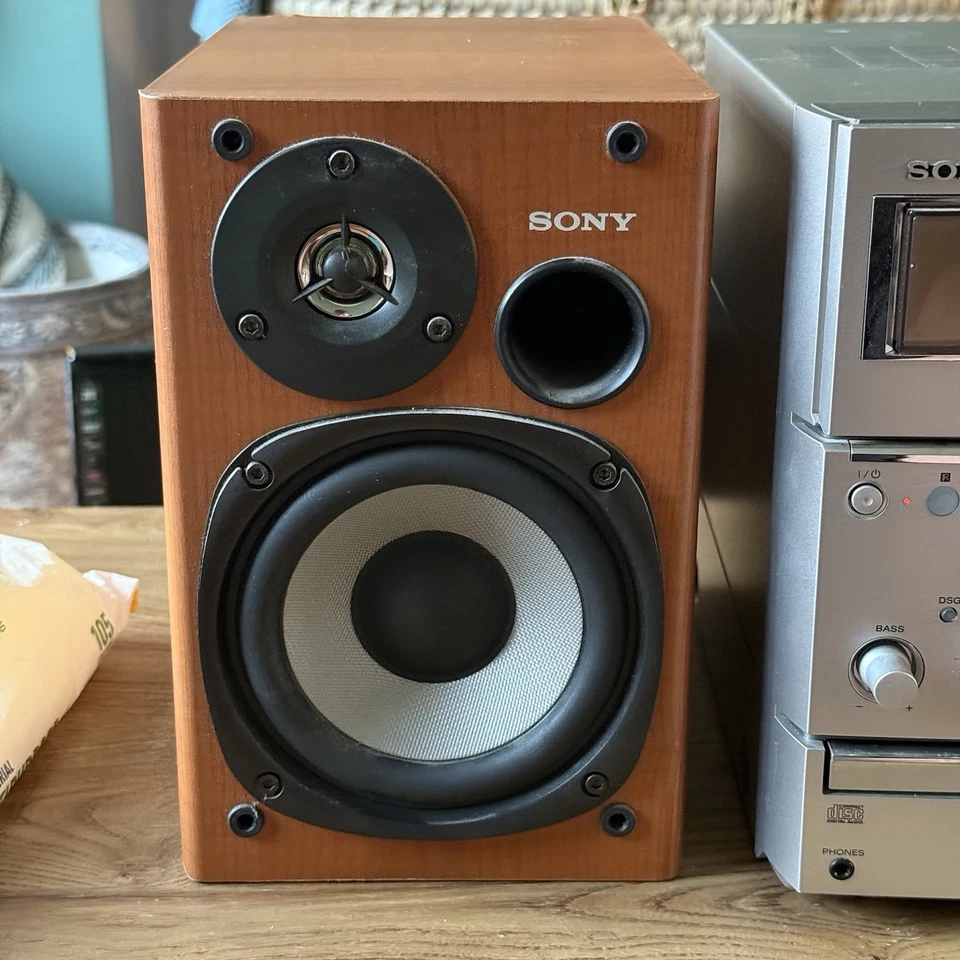 Sony CMT-CPX1 Micro Hi-Fi Bookshelf Stereo System CD/Tape/FM/AM No Remote - Image 3 of 4