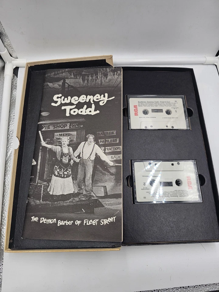 Sweeney Todd The Demon Barber of Fleet Street Book & 2 Cassettes 1979 A Musical  - Image 2 of 4