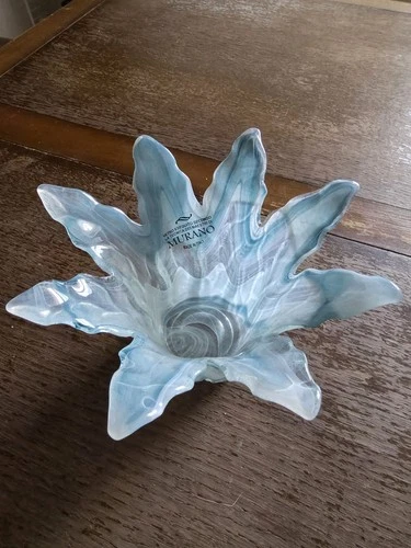 Vtg Murano Italy 8 Petal Flower Art Glass Blue Edge Vase Votive  7.25” 4.5”