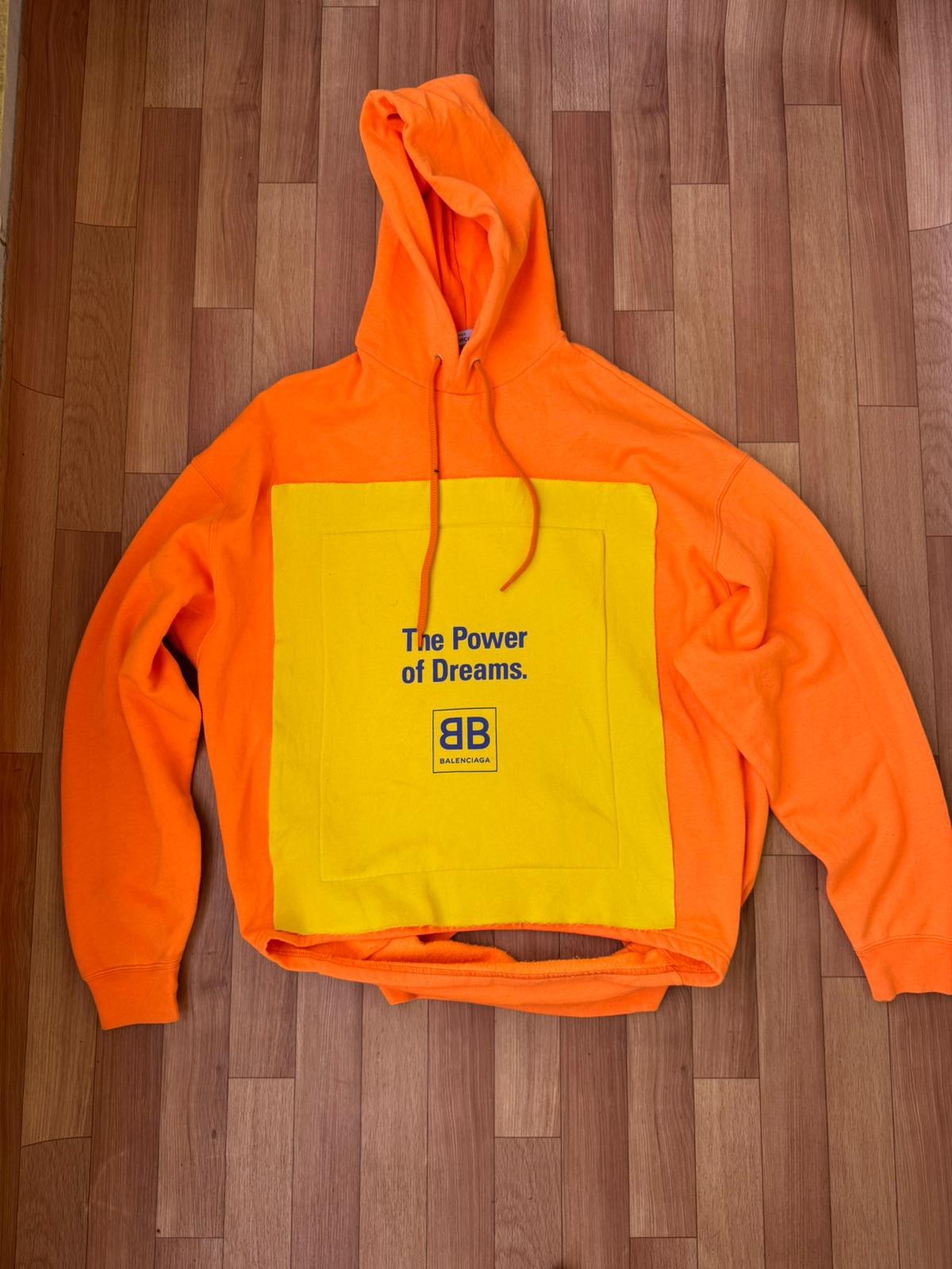 BALENCIAGA " POWER OF DREAMS " HOODIE SIZE S MEN  thumbnail 3