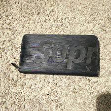 Louis Vuitton x Supreme Black Zip-Around Men's Wallet w/ Logo Accents