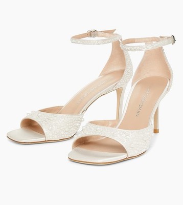 Stuart Weitzman  Bliss 75MM Imitation-Pearl-Embellished Satin Sandals $850 9.5 B