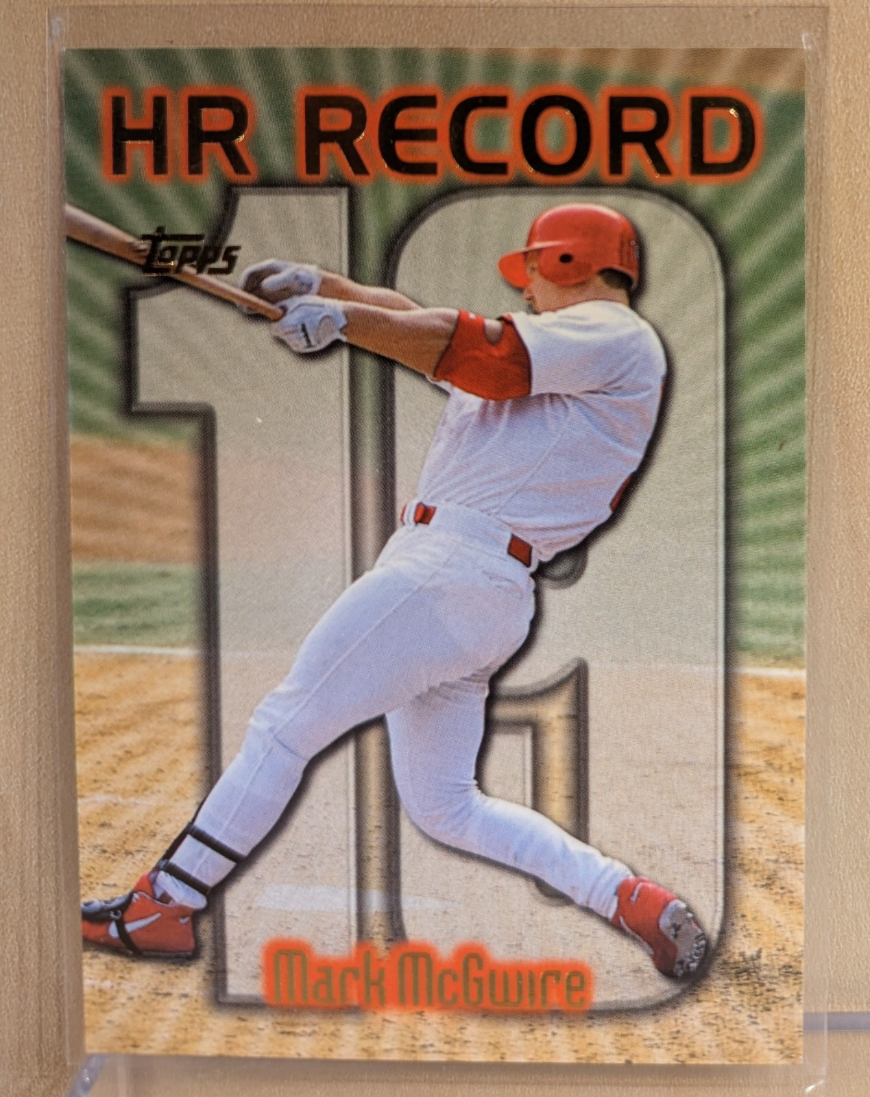 Mark McGwire 1999 Topps #220 Home Run Record HR 19 Variation HISTORIC SEASON