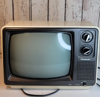 1980 Panasonic TR-1202P CRT Television TV Portable Mini 10