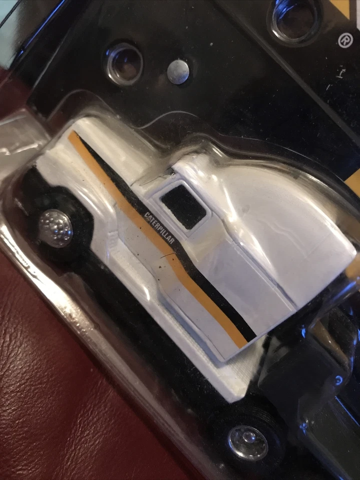 Ertl CAT Challenger 45 Ag Trailer Hauling Set Die Cast Metal NEW SEALED - Image 2 of 4