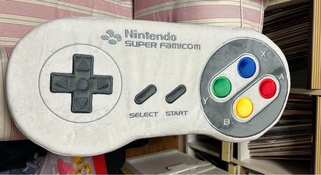 Nintendo スーパーファミコン コントローラー クッション Nintendo Museum Super Nintendo Controller Plush toy Big Cushion