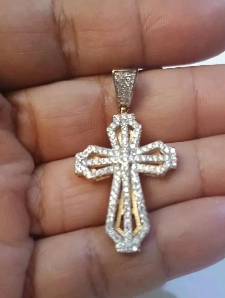 14K 镀黄金纯银 925 印章正品 CZ 圆形十字吊坠 — 第 4/4 张图片