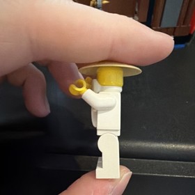 LEGO Ninjago Spinjitzu Dojo 2504 - 1 minifigure  and spinning base. 