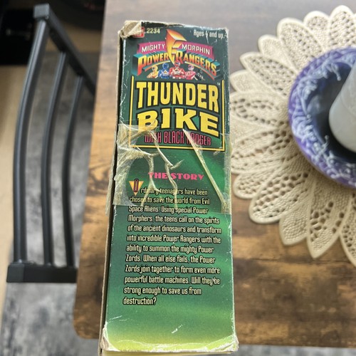 Vélo Bandai Mighty Morphin Power Rangers 1994 rose Thunder avec Red Ranger - Photo 6 sur 8