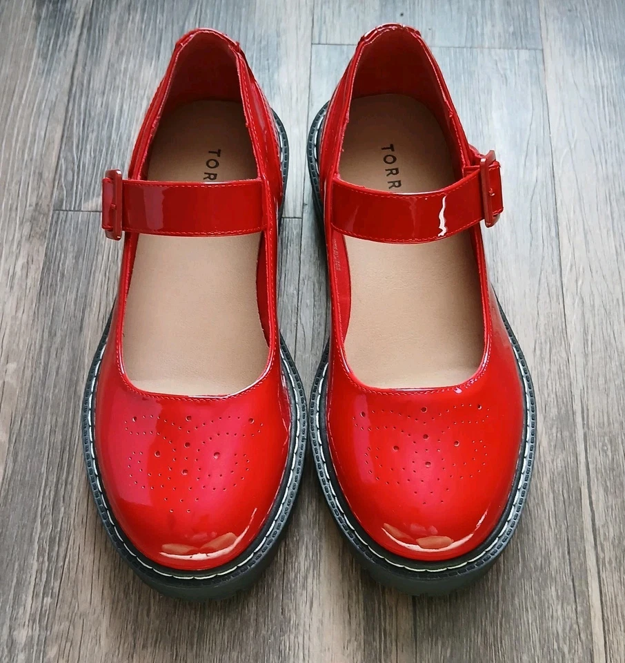 Zapatos Torrid para mujer 9 WW ancho rojo Mary Jane charol cuero vegano suela gótica Foto 2 de 4