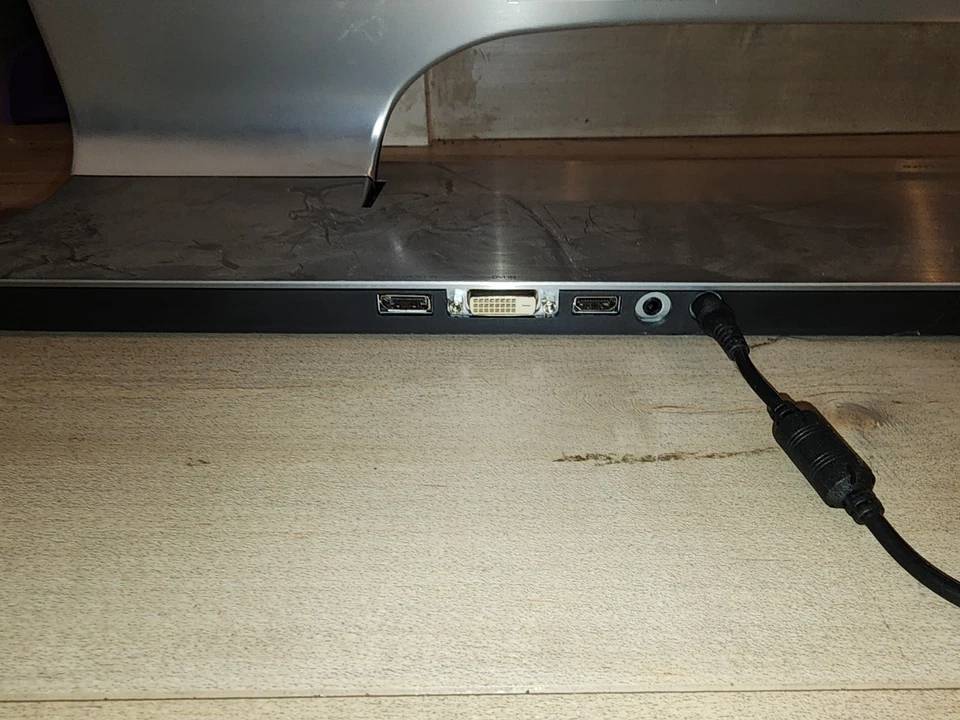 Samsung SyncMaster S23A950D 23" LED Monitor - Image 4 of 4