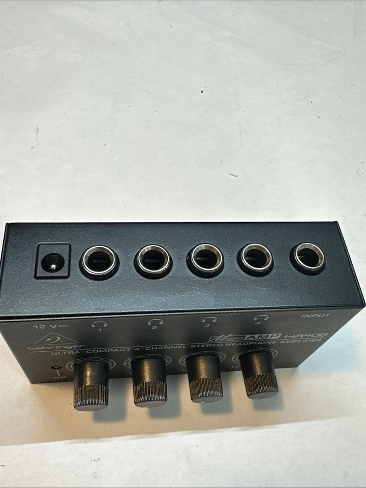 Behringer MicroAMP HA400 ultra-compact 4-channel stereo headphone amplifier - Image 2 of 4