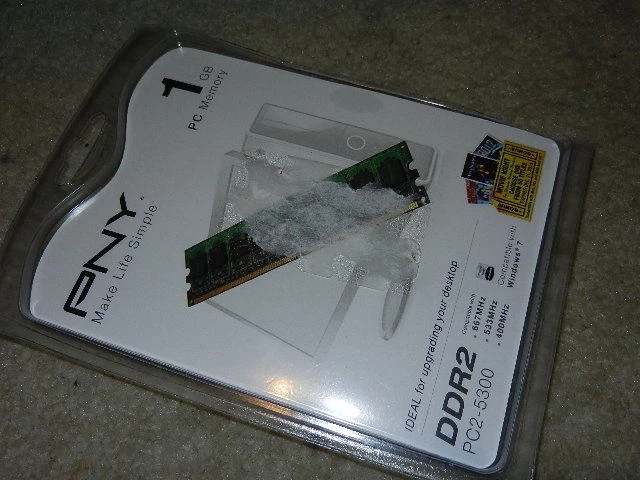 open PNY 1GB Dual Channel DDR2 667 MHz PC2-5300 Desktop Dimm RAM Memory - Image 3 of 4