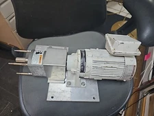 SUMITOMO CNHMS05-6075YA-11, 1/2 HP Gear Motor SM-Cyclo, Ratio 11, RPM 159