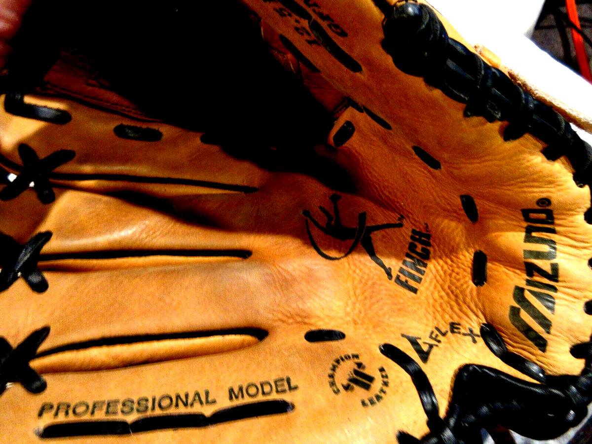 Mizuno GFN1255 Left Handed Leather softball Glove-Jenny Finch
