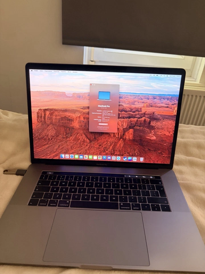 Apple MacBook Pro 15" 2019 · i9 · 32GB · 2TB, photo 1 of 3