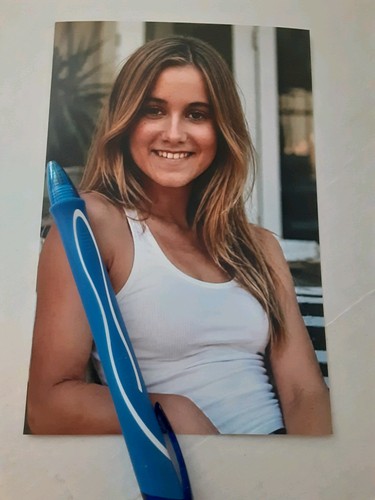 MAUREEN McCORMICK, LOOKING ABSOLUTELY BEAUTIFUL, 4X6 MATTE COLOR PHOTO