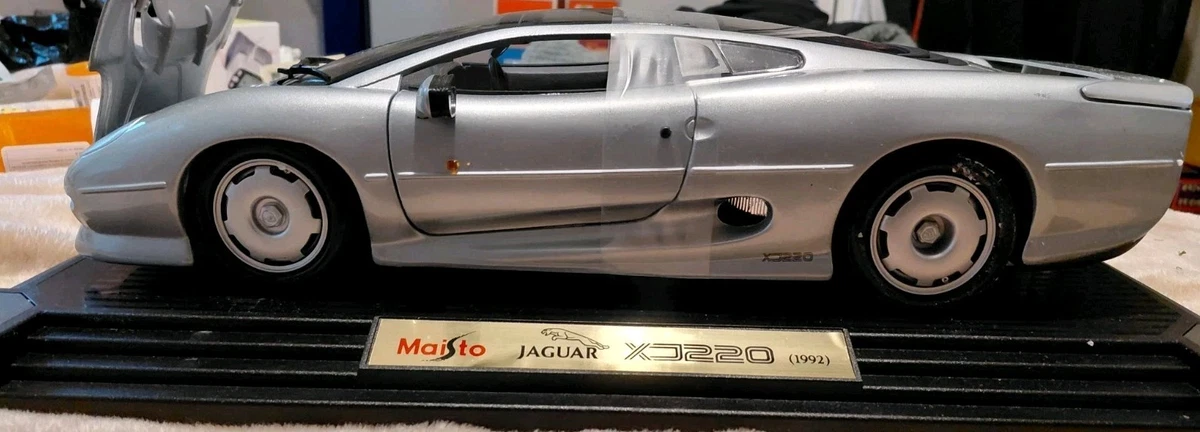 Preços baixos em Maisto Jaguar 1:12 Veículos de brinquedo e de