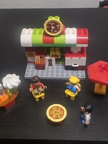 Lego Duplo Pizzeria 10834, without the blue motorcycle and the box