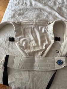 Artipoppe Zeitgeist Yin Yang Air Baby Carrier ~Discontinued Print~