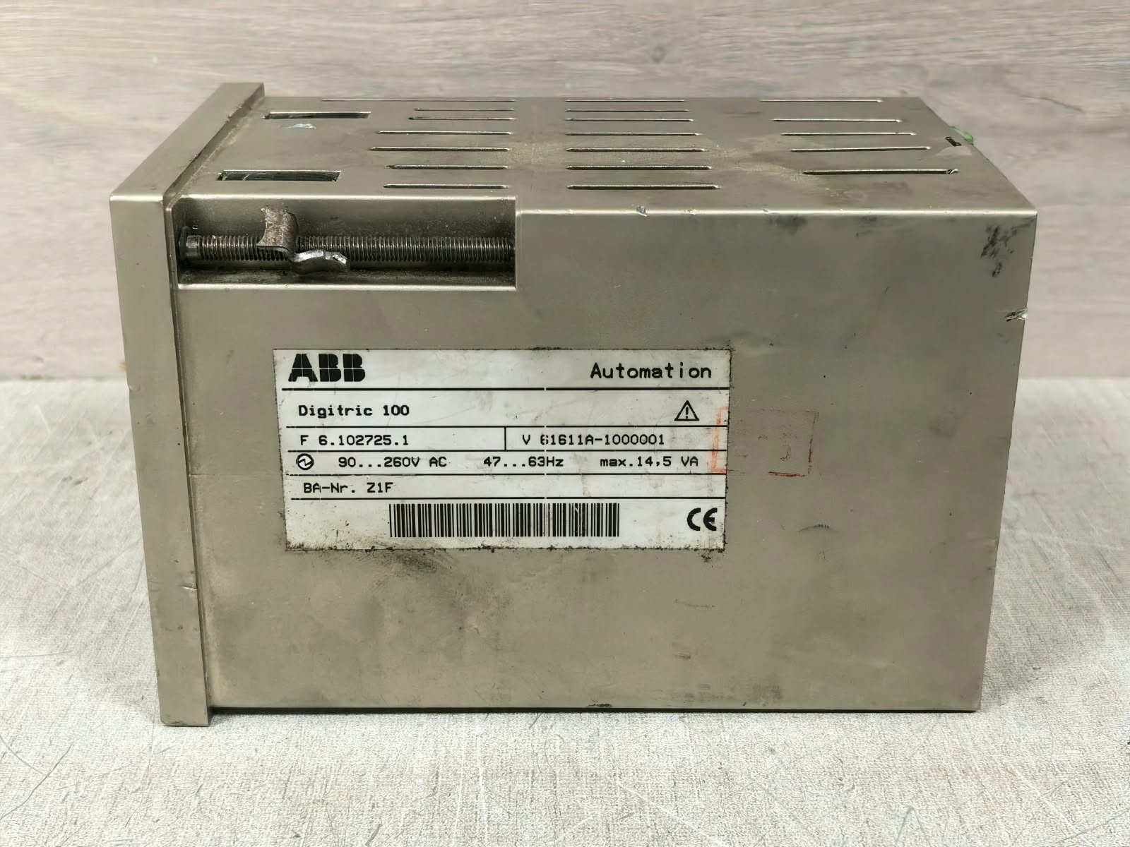 ABB DIGITRIC 100 ABB DIGITRIC 100 CONTROLLER 90-240VAC 9