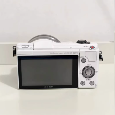 Sony Alpha a5000 Mirrorless Digital Camera w/ 16-50mm Lens white