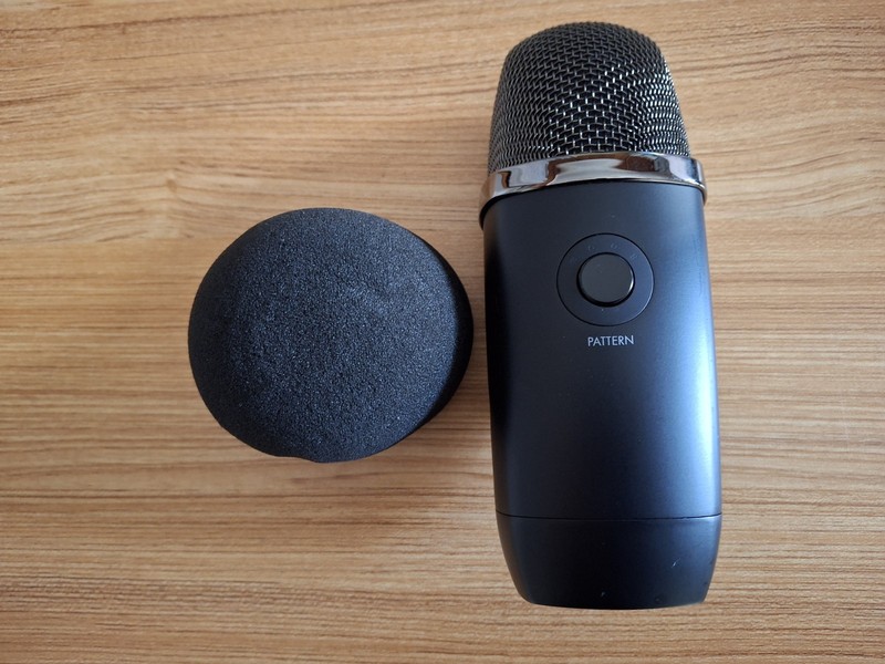 Blue Yeti X Professional USB Condenser Microphone - Black (Has a Minor Fault)