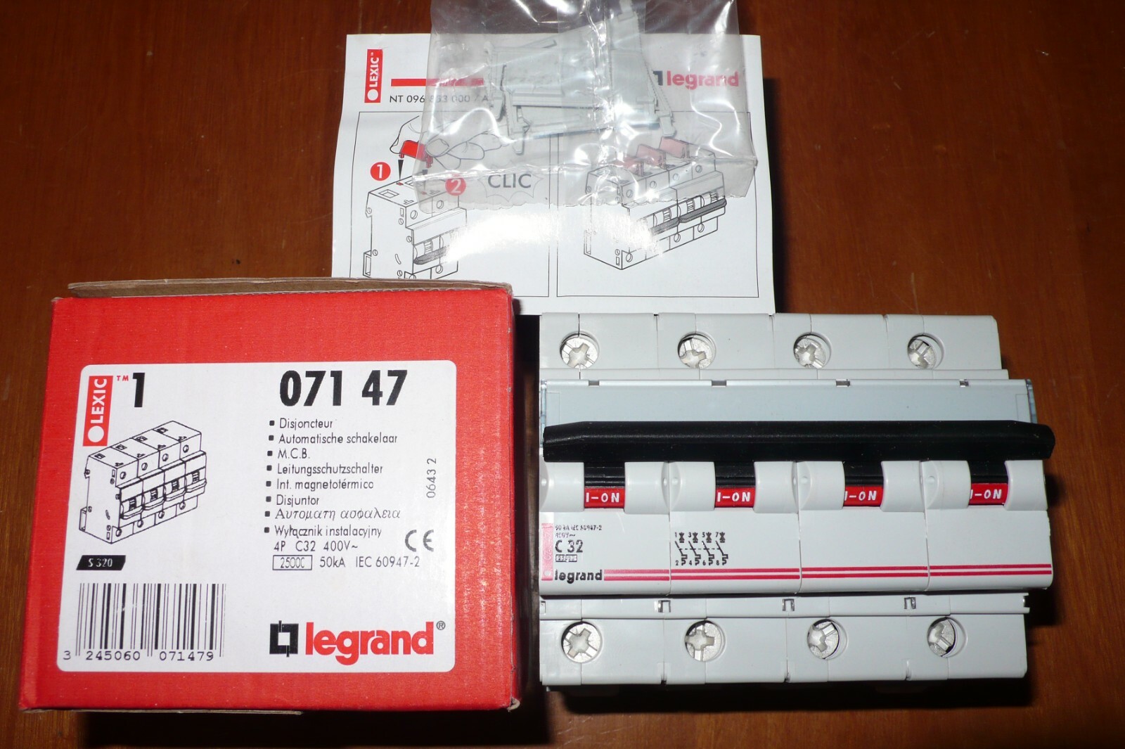 Disjoncteur tétrapolaire Legrand 32A courbe C pour sécuriser la pompe à chaleur - 2