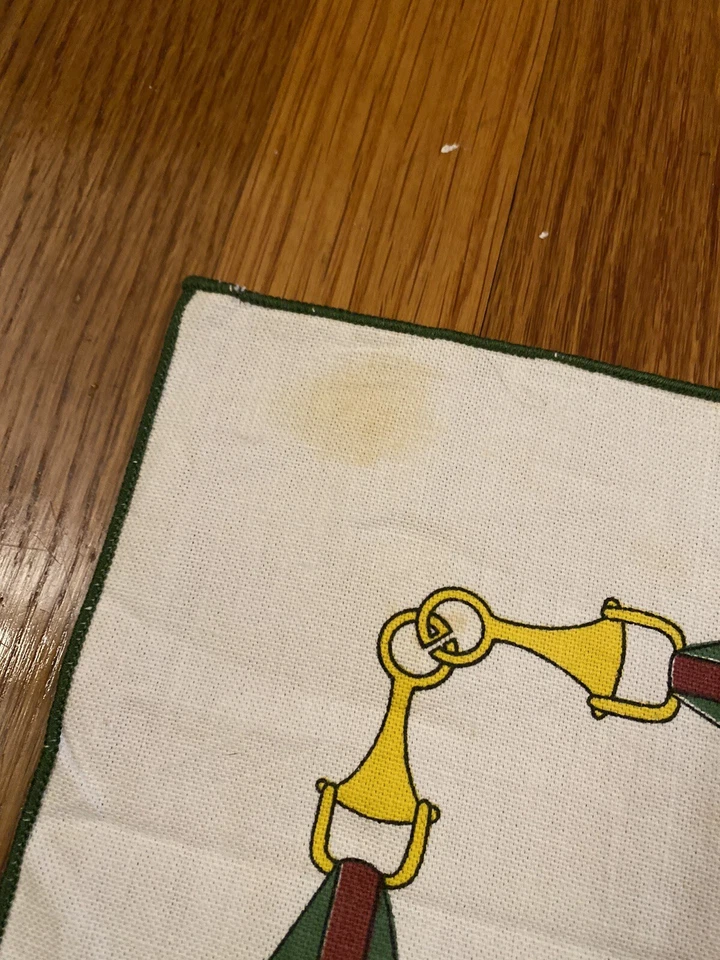 Juego de 2 servilletas vintage GUCCI patrón de mordida de caballo verde rojo dorado blanco 16x16 Italia - Imagen 4 de 4