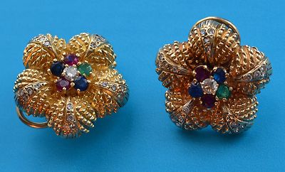 Atemberaubende Gold Ohrringe mit Diamanten, Rubinen, Saphiren und Smaragd