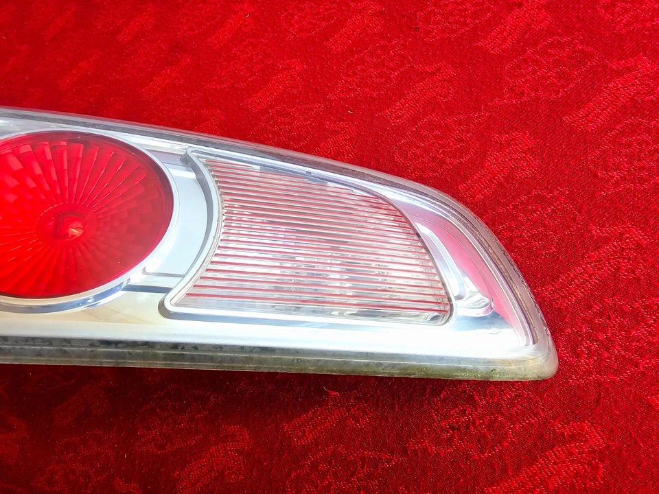Luz interior maletero trasero izquierdo Mazda 2 II DY Facelift 05-09 N/S 982091 Foto 4 de 4