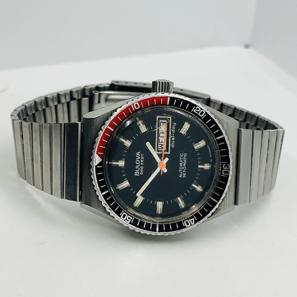 Bulova Diver's 666 Men’s Automatic Day/Date Vintage Watch Original Condition  - Image 4 of 4
