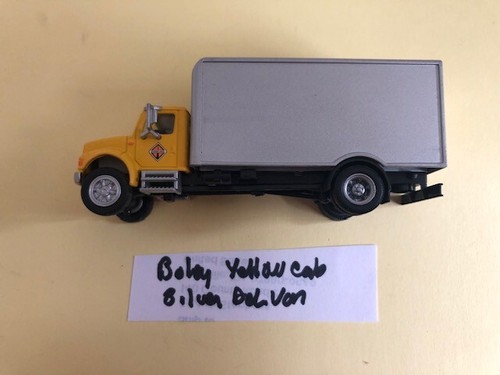 HO Scale Boley Yellow Cab with logo Silver Delivery Van