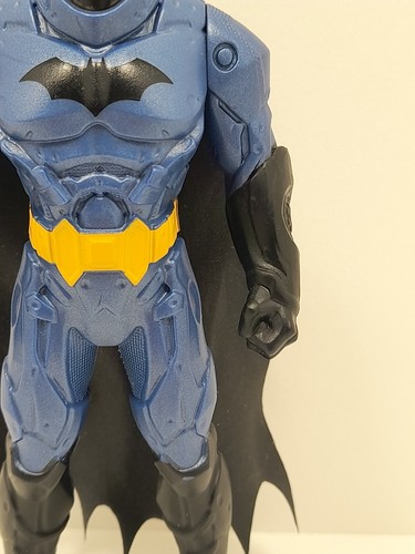 DC Batman The Caped Crusader Battle Armour Blue 6" Action Figure 2020 - Picture 4 of 13