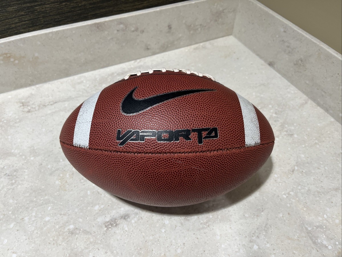 Nike Football Vapor T NFH60 Inlfate To 13 Pounds Outdoor Play Use