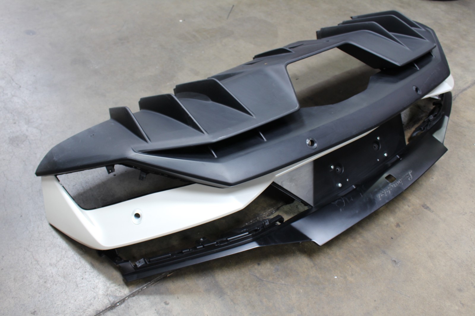 Lamborghini Aventador, Rear Bumper Cover w/Valance, DMG Used, P/N 470807511AA
