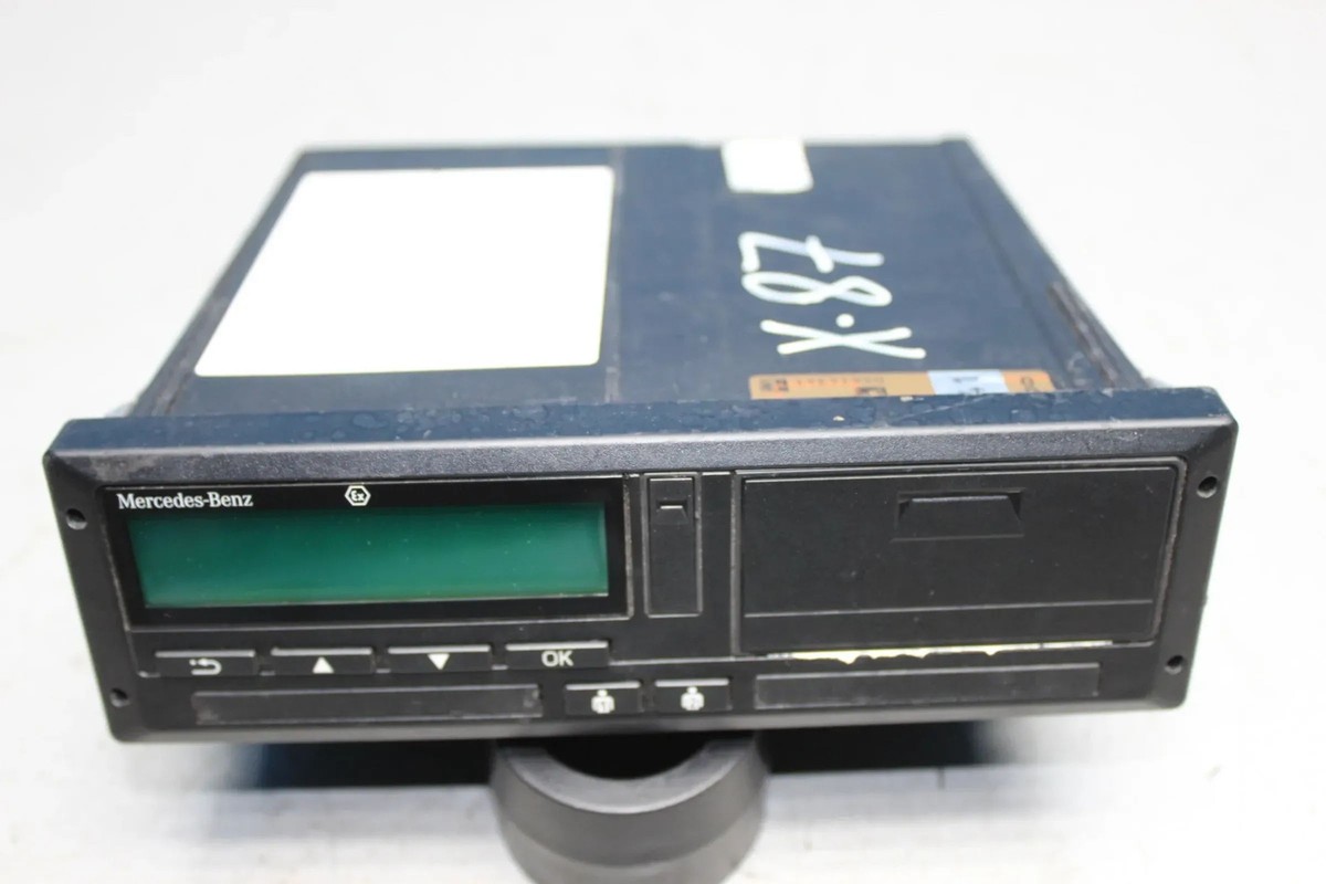 ギガ320 Mercedes Benz Digital Fahrtenschreiber Tachograph Typ: 1381