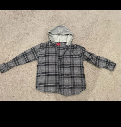 Sweat bouton à carreaux Supreme moyen porté