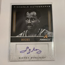 2013-14 Panini Pinnacle Autographs Sidney Moncrief #175 Milwaukee Bucks