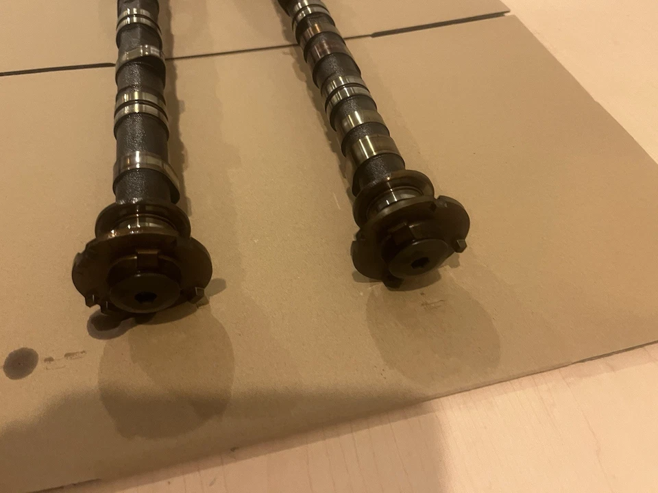 Árboles de levas OEM Honda Accord 2003-07 2,4 L 4 cilindros con engranajes de leva Foto 2 de 4