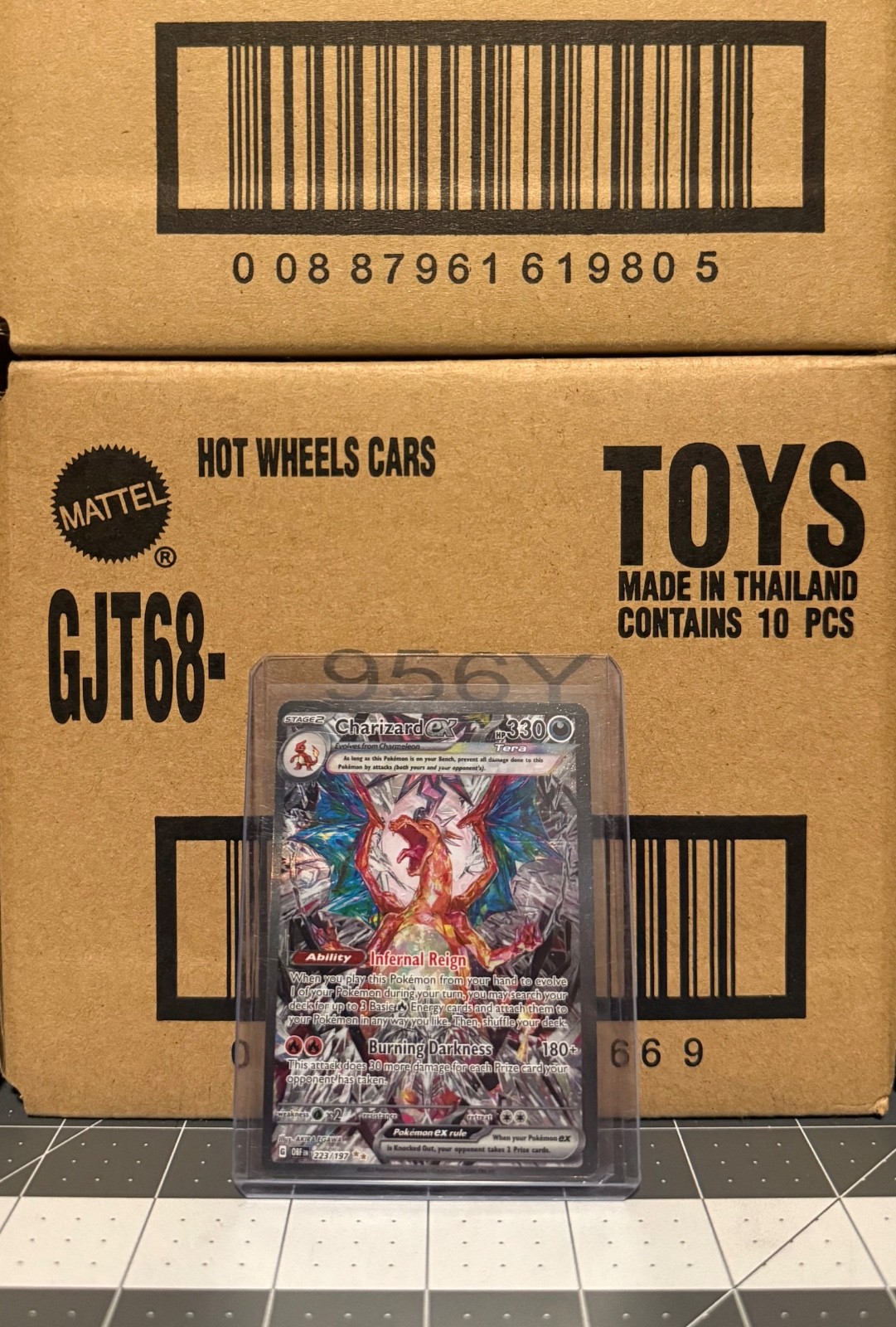 Pokemon TCG Charizard EX #223/197 Special Illustration Rare Obsidian Flames NM