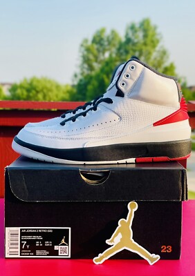 Nike Air Jordan 2 Chicago GS Size 7Y Max Zoom Dunk Travis Bred Cement Low 1 3 4