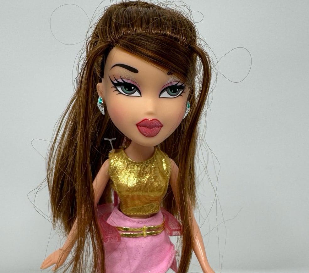 Bratz Dana Funk N Glow Doll w Outfit Brunette Retired 2003 MGA | eBay